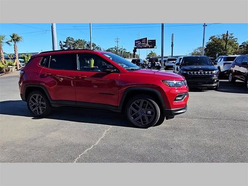 New 2026 Jeep Compass Latitude image 34