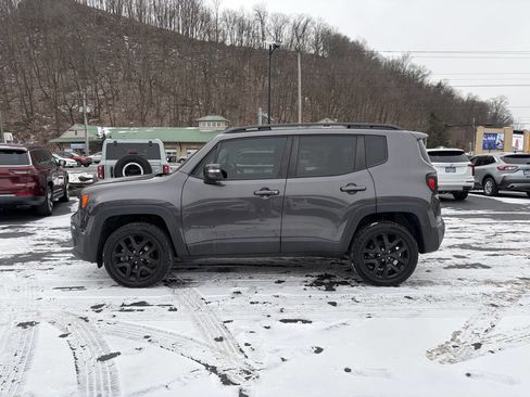 Used 2018 Jeep Renegade Altitude image 7