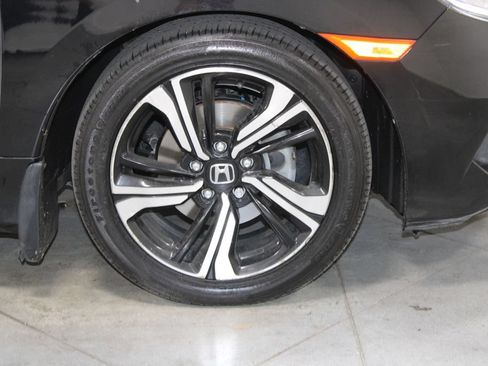 Used 2016 Honda Civic Touring image 12
