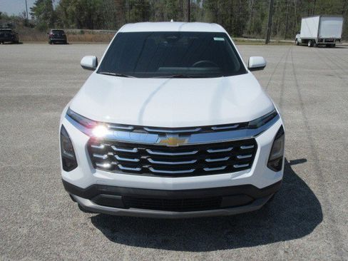 New 2026 Chevrolet Equinox LT FWD image 3