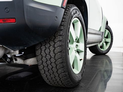 Used 2023 Land Rover Defender 110 75th Limited Edition image 50