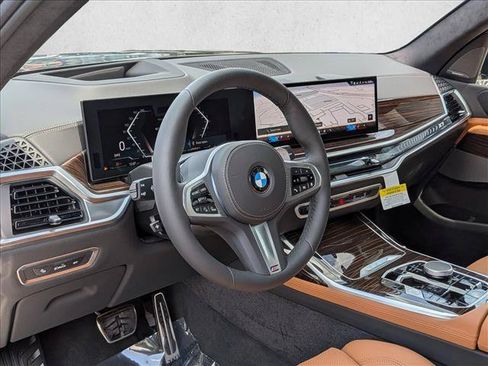 New 2027 BMW X7 xDrive40i w/ M Sport Package AWD/4WD image 3