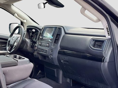 Used 2024 Nissan Titan SV AWD/4WD image 26