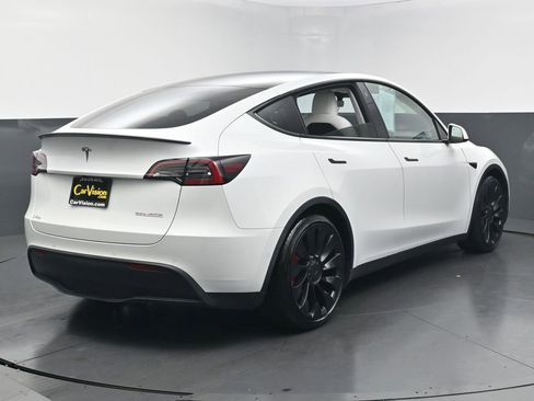 Used 2022 Tesla Model Y Performance AWD/4WD image 4