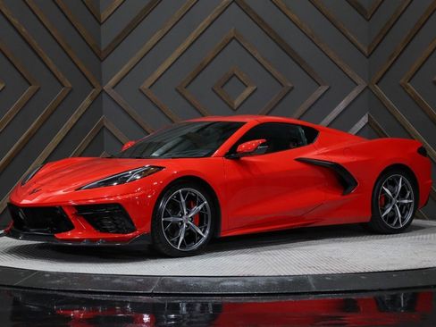 Used 2021 Chevrolet Corvette Stingray Premium Cpe w/ Engine Appearance Package image 4