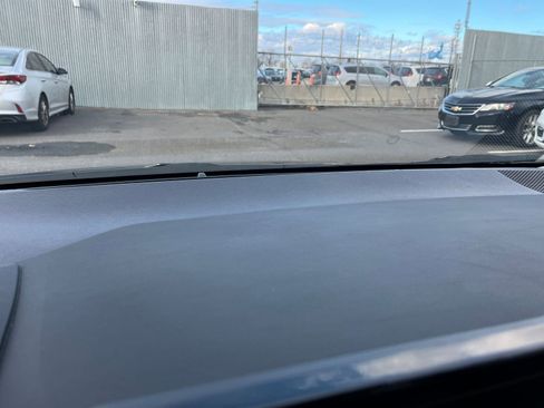 Used 2025 Toyota Corolla LE image 18