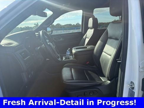 Used 2024 Chevrolet Suburban Premier image 10