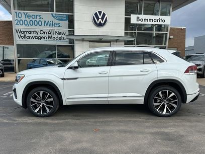 New 2026 Volkswagen Atlas Cross Sport SEL Premium R-Line