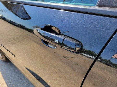 Used 2021 Chevrolet Equinox LS w/ LPO, Blackout Package image 8