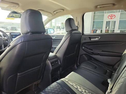 Used 2023 Ford Edge Titanium AWD/4WD image 14