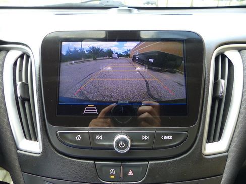 Used 2020 Chevrolet Malibu LS FWD image 27
