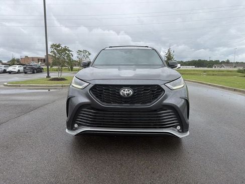 Used 2021 Toyota Highlander XSE FWD image 8