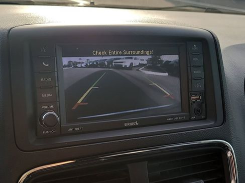 Used 2018 Dodge Grand Caravan GT image 22