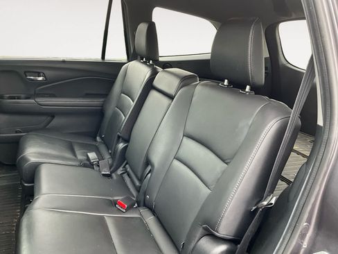 Used 2021 Honda Pilot Special Edition image 13