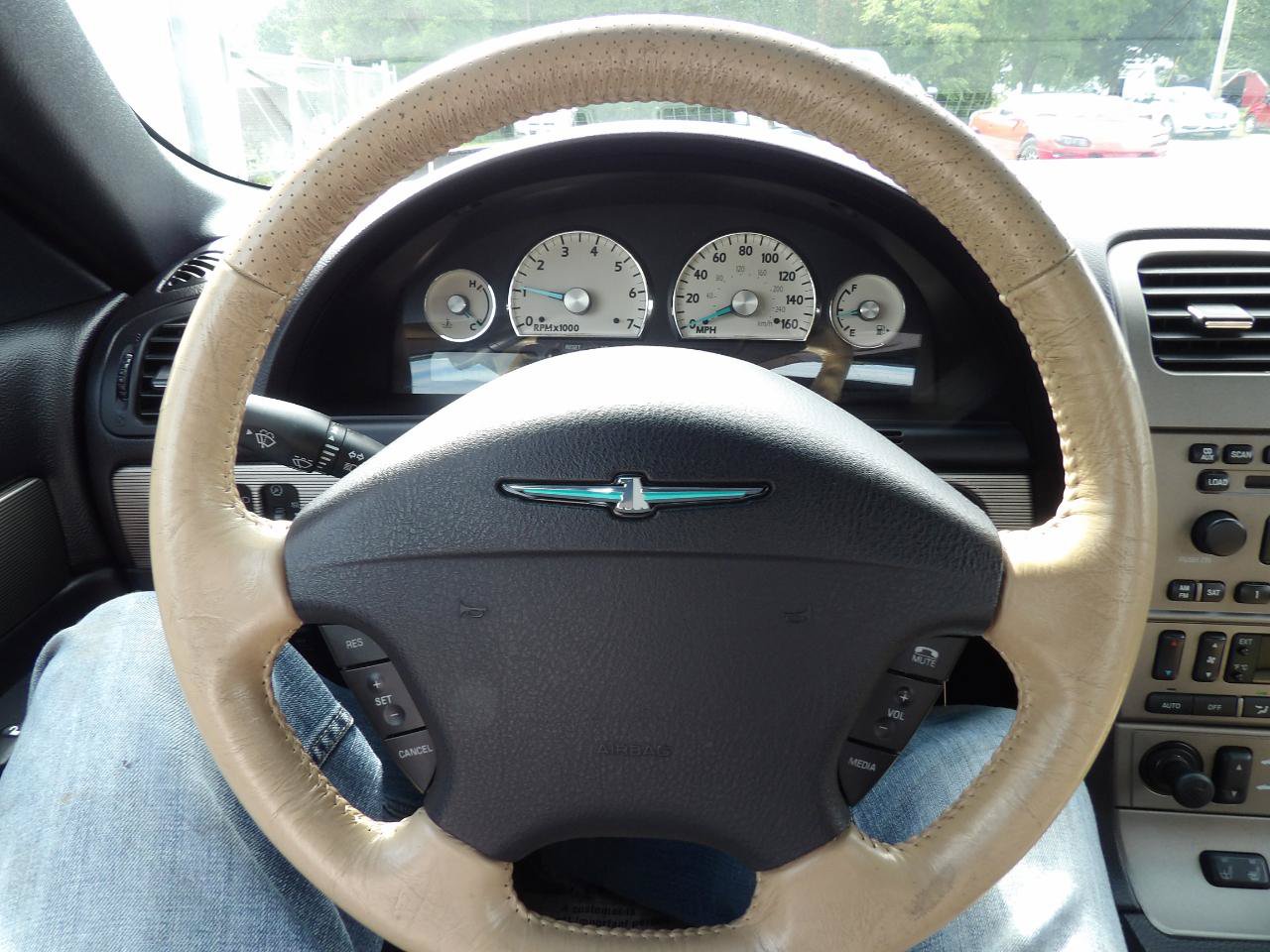 Used 2004 Ford Thunderbird RWD image 9