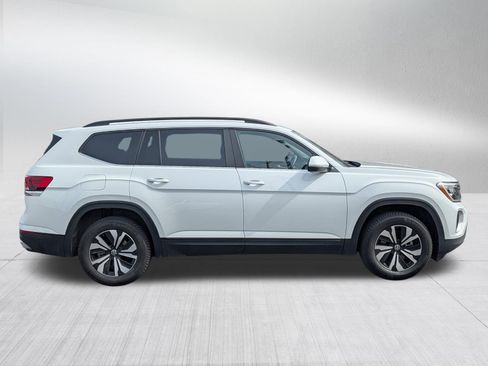 Used 2024 Volkswagen Atlas SE AWD/4WD image 8