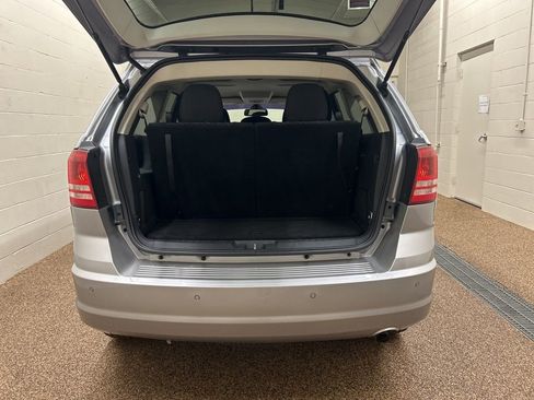 Used 2020 Dodge Journey SE w/ Blacktop Package image 17