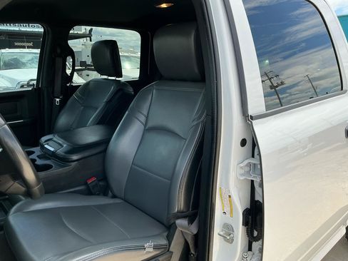 Used 2021 RAM 2500 Tradesman w/ Chrome Appearance Group AWD/4WD image 19