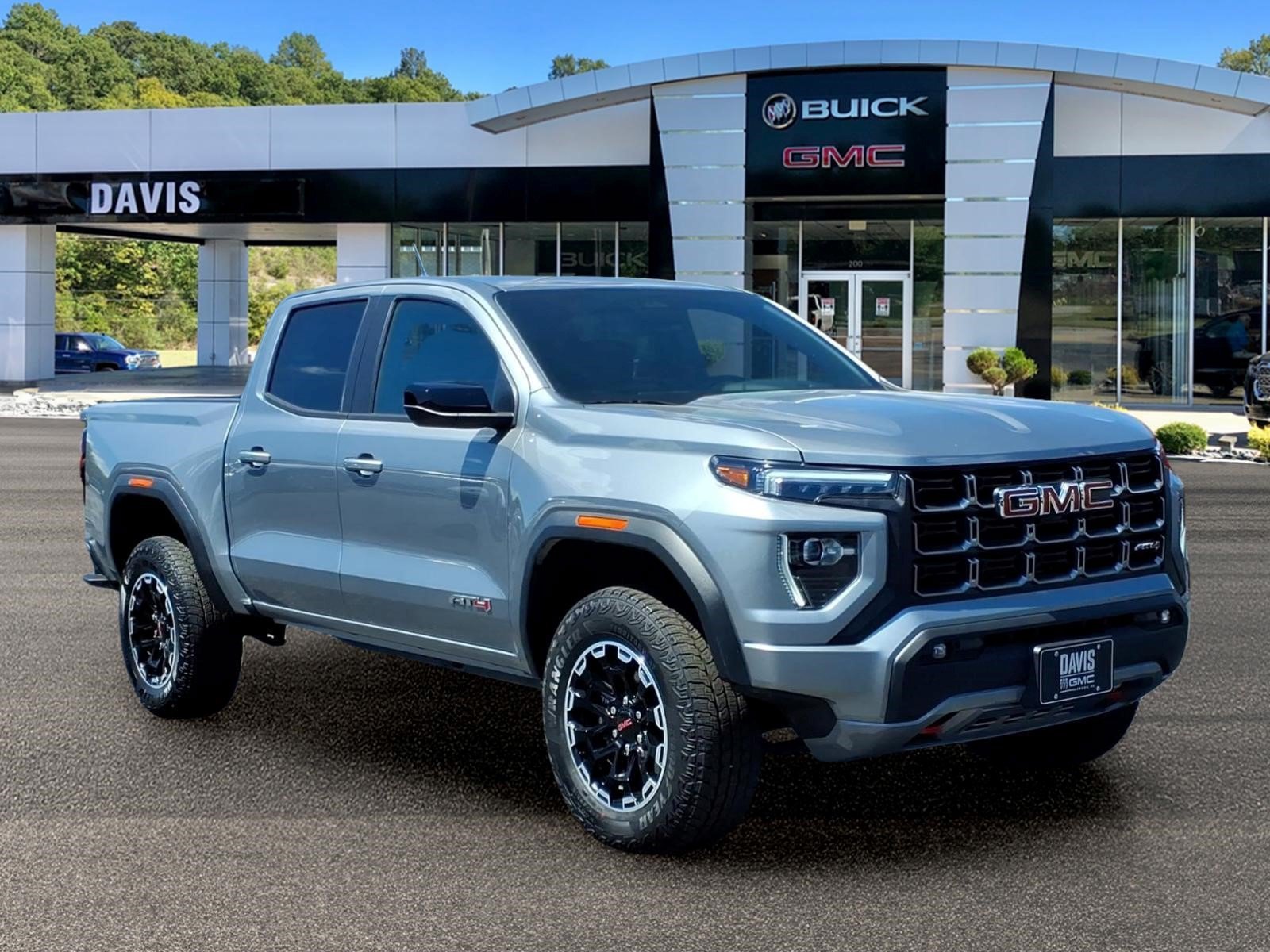 Used 2026 GMC Canyon AT4 AWD/4WD image 1