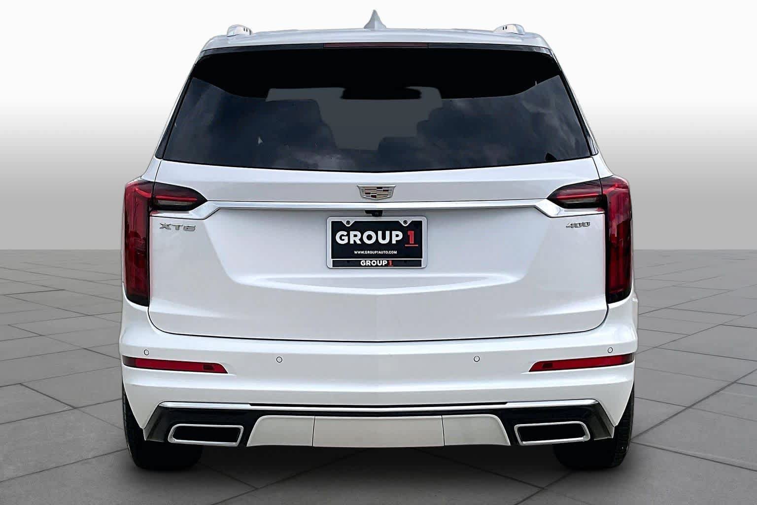 Used 2025 Cadillac XT6 Premium Luxury FWD image 5