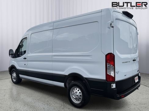 Used 2023 Ford Transit 250 Medium Roof AWD image 6