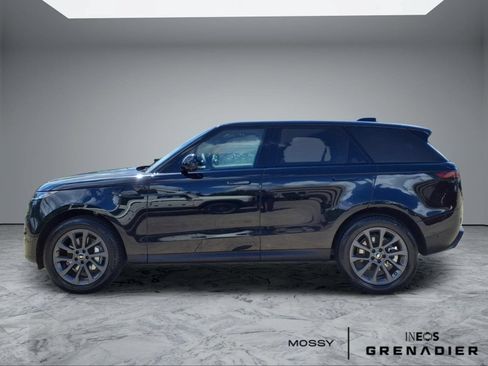 Used 2025 Land Rover Range Rover Sport AWD/4WD image 5