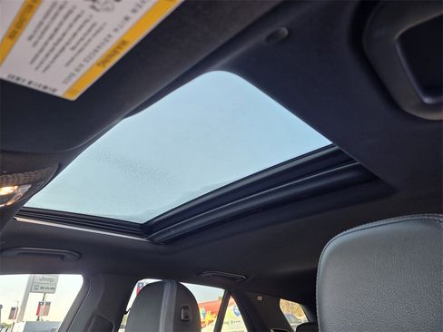 Used 2021 Mercedes-Benz GLE 350 GLE 350 w/ Premium Package image 20