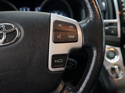Used 2013 Toyota Land Cruiser image 39