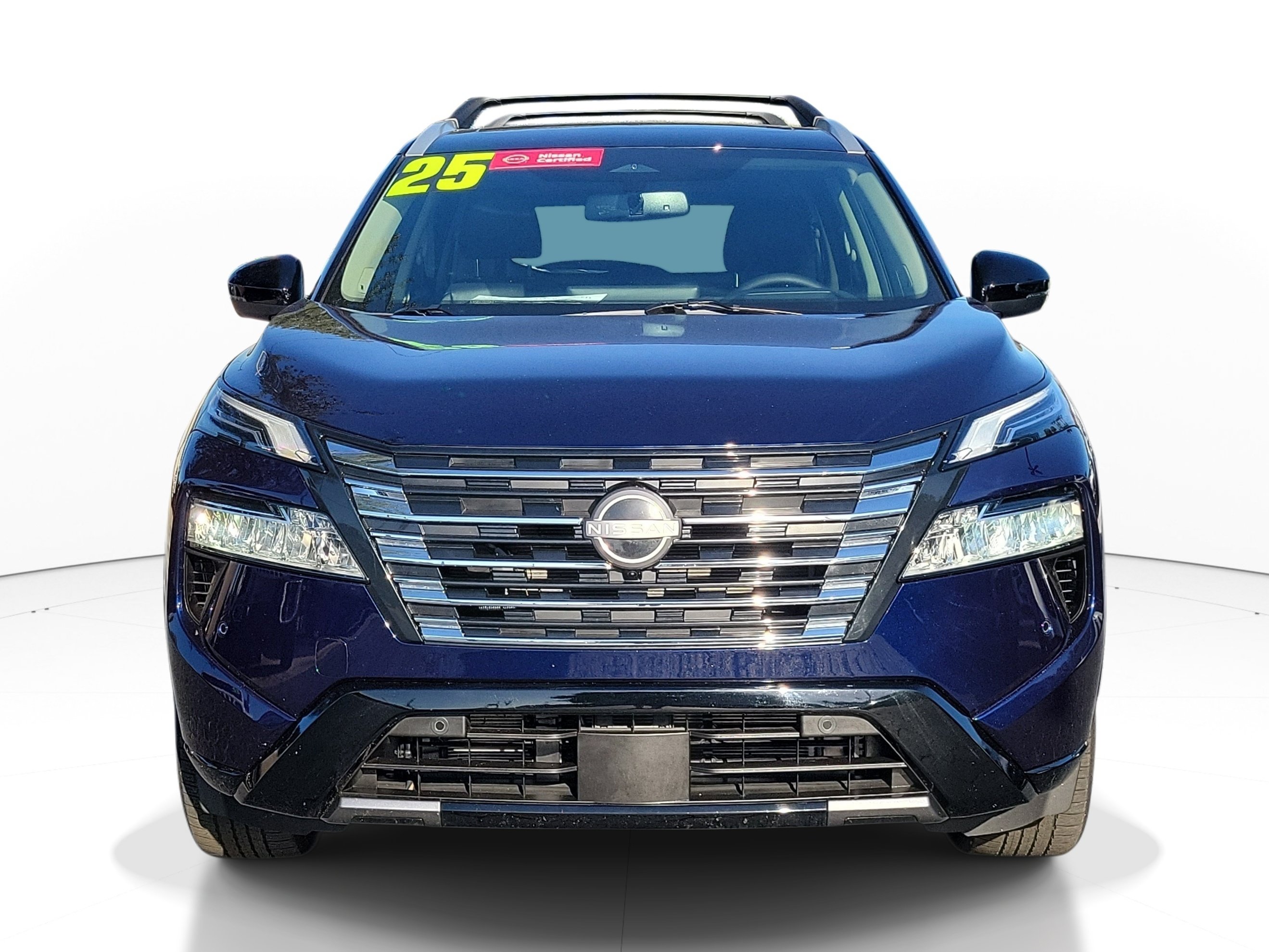 Certified 2025 Nissan Rogue Platinum w/ Platinum Premium Package FWD image 2