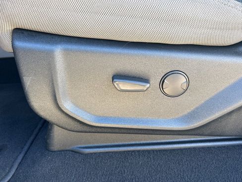 Used 2020 Ford F250 XLT w/ XLT Premium Package image 19