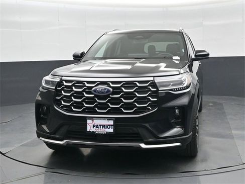 Used 2025 Ford Explorer Platinum w/ LUX Leather Package image 8