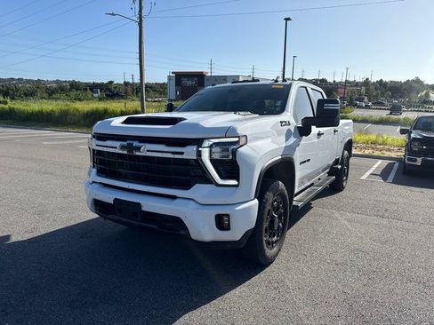 Used 2024 Chevrolet Silverado 2500 LT w/ Z71 Sport Edition AWD/4WD image 4