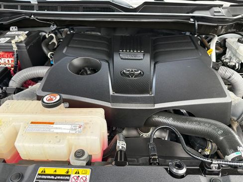 Used 2022 Toyota Tundra 1794 Edition AWD/4WD image 8