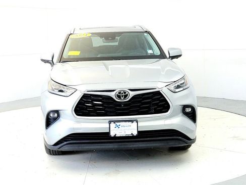 Used 2024 Toyota Highlander Platinum AWD/4WD image 8