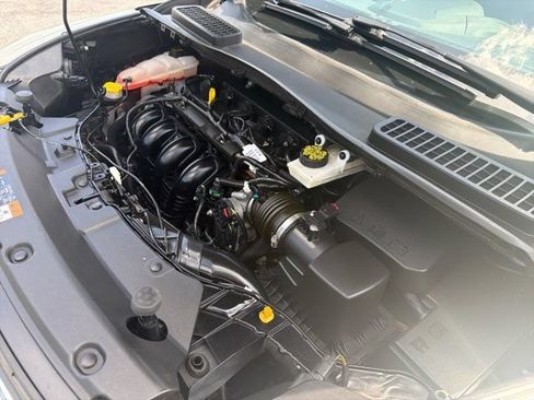 Used 2016 Ford Escape SE FWD image 35