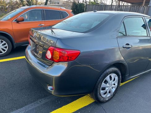 Used 2010 Toyota Corolla LE image 5