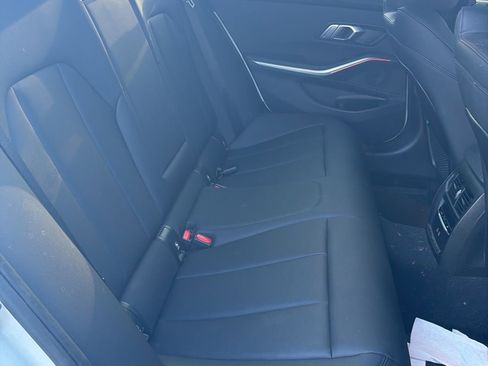 Used 2021 BMW 330i Sedan w/ M Sport Package RWD image 5