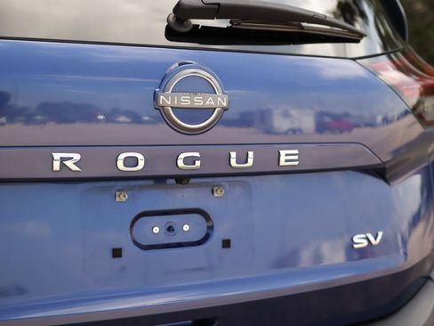Used 2023 Nissan Rogue SV FWD image 28