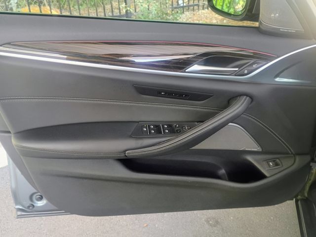 Used 2021 BMW 540i RWD image 25