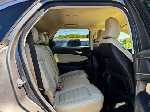 Used 2022 Ford Edge SEL w/ Convenience Package AWD/4WD image 11