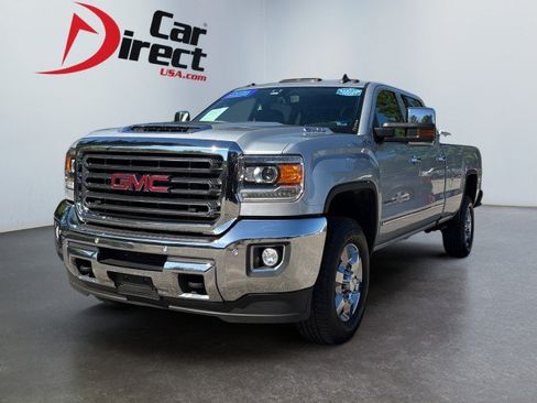 Used 2018 GMC Sierra 2500 SLT w/ Duramax Plus Package AWD/4WD image 5
