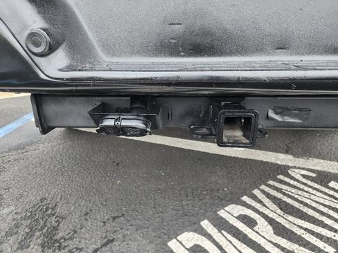 Used 2017 Chevrolet Express 2500 image 18