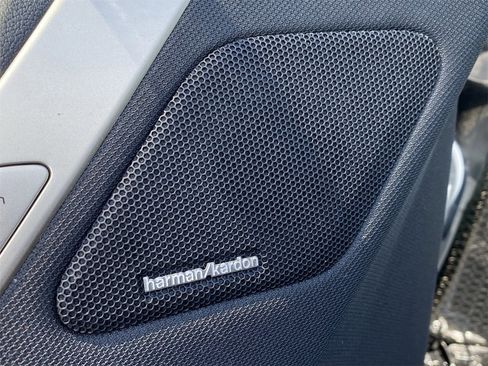 Used 2025 BMW iX xDrive50 image 23