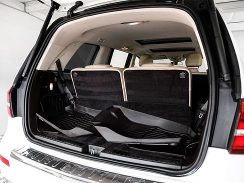 Used 2019 Mercedes-Benz GLS 450 4MATIC w/ Premium 1 Package image 58