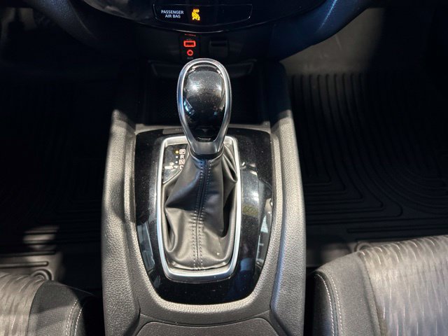 Used 2017 Nissan Rogue SV w/ SV Premium Package AWD/4WD image 9