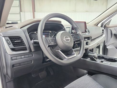 Used 2023 Nissan Rogue SV AWD/4WD image 10