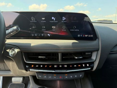 Certified 2025 Cadillac CT5 V w/ Technology Package AWD/4WD image 23