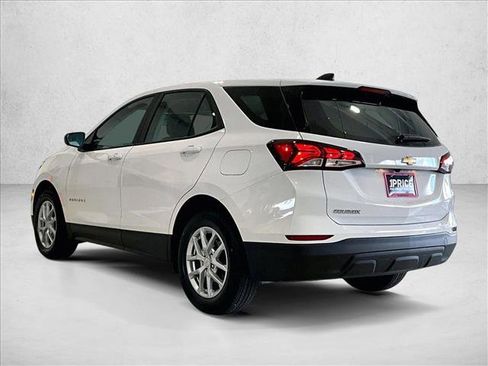 Used 2023 Chevrolet Equinox LS FWD image 13