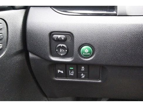 Used 2016 Honda Pilot Touring image 20