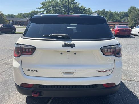 Used 2018 Jeep Compass Trailhawk AWD/4WD image 6